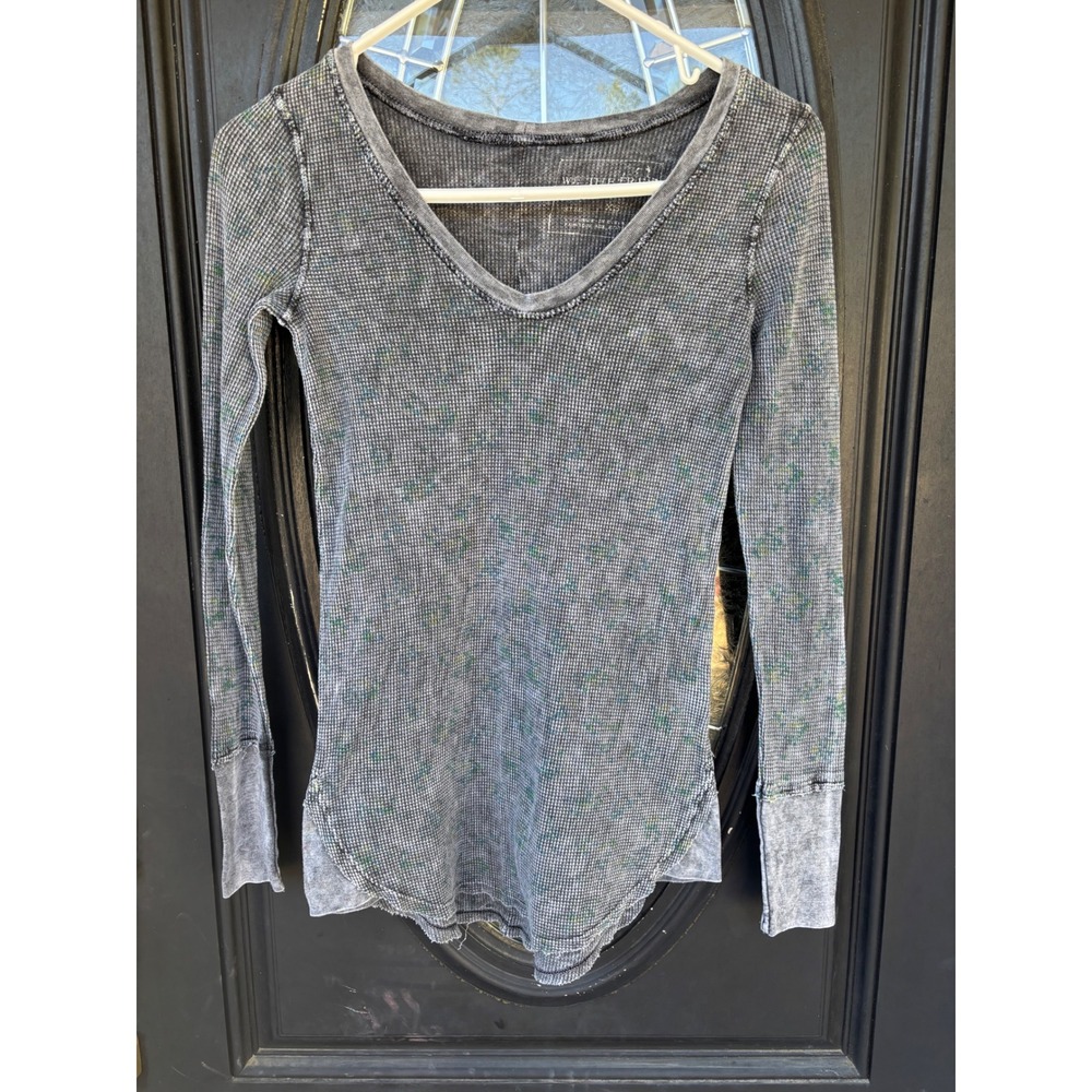 We The Free Free People Gray Floral Waffle Knit Thermal V-Neck Top XS